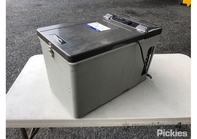 Used Engel Fridge Freezer MD17FA 12 24 Volt with cord Commercial