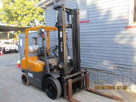 TCM 2 ton LPG Used Forklift #1708 - picture0' - Click to enlarge