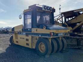 Caterpillar PF300B - picture1' - Click to enlarge