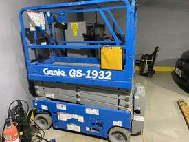 Genie scissor lift GS1932 - picture1' - Click to enlarge