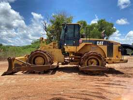 Caterpillar 826G- LF - picture2' - Click to enlarge