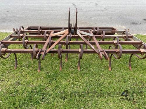 Cultivator Tynes 3PL 22 tyne 8ft with Clod Breaker