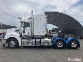 2018 Mack Superliner - picture1' - Click to enlarge