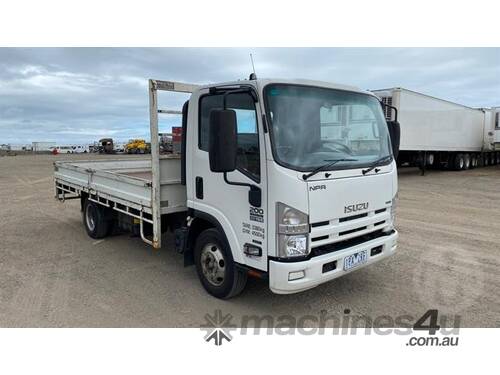 Isuzu NPR200