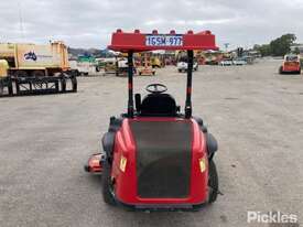 Toro Groundmaster 360 - picture2' - Click to enlarge