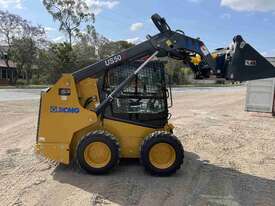 2023 UHI 49HP US40T Skid Loader, 795KG Loading Capacity, 4in1 Bucket - picture2' - Click to enlarge