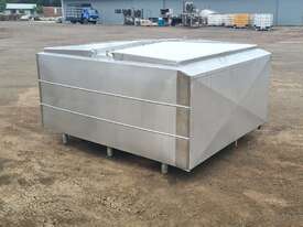 STAINLESS STEEL TANK, MILK VAT 2300lt - picture2' - Click to enlarge