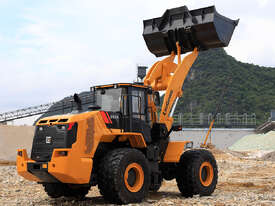 Liugong 862H - 20T Wheel Loader - picture0' - Click to enlarge