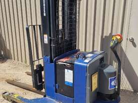 2009 Hyster Electric Walkie Reach Stacker - picture1' - Click to enlarge