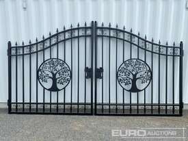 Unused Greatbear 4.2m Bi-Parting Iron Gate (Tree Design) - picture0' - Click to enlarge