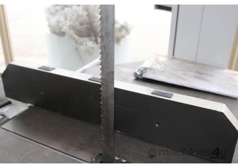 New SCM SCM BANDSAW M N S6409 Wood bandsaw in , Listed on Machines4u