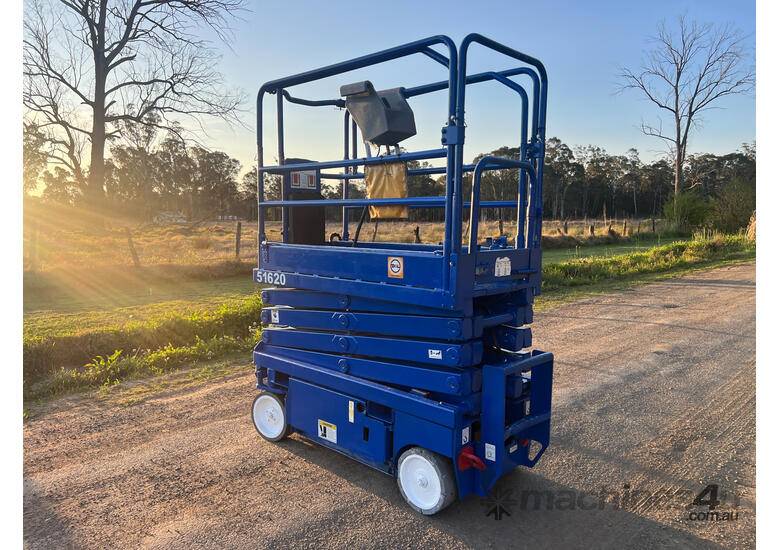 caption Upright MX19 Scissor Lift Access & Height Safety