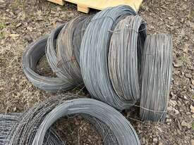 Lot of Plain & Barbed Wire - picture1' - Click to enlarge