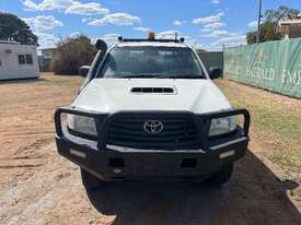 2011 TOYOTA HILUX WORKMATE UTE - picture0' - Click to enlarge