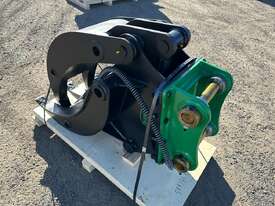 Excavator Grapple Attachment - picture2' - Click to enlarge