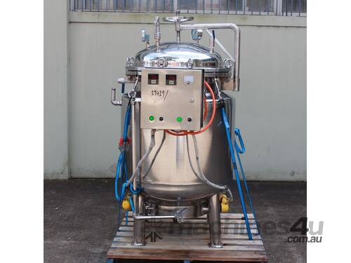 Electrically Heated Oil Jacketed Pressure Cooker.