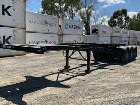 2005 Barker Heavy Duty Tri Axle Tri Axle A-Section Skel Trailer - picture1' - Click to enlarge