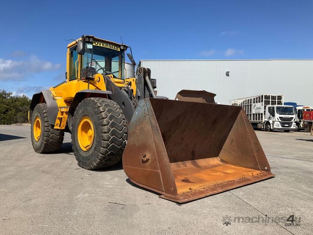 Used 2004 Volvo L120E Wheeled Loader in , - Listed on Machines4u