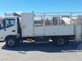 Hino U414 - picture2' - Click to enlarge