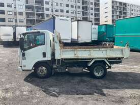 2011 Isuzu NLR275 Short Tipper - picture2' - Click to enlarge