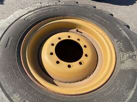 Quantity of Tyres and Rims - picture2' - Click to enlarge