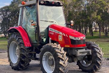 Massey Ferguson 5420 FWA/4WD Tractor Massey Ferguson 5420 FWA/4WD Tractor