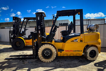 UN Forklift 5T LPG 6 Cylinder Isuzu Engine & ROPS Safety Protection!!