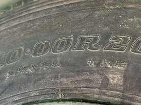 3 x R258 10.00R20 Tyres & Rim - picture1' - Click to enlarge