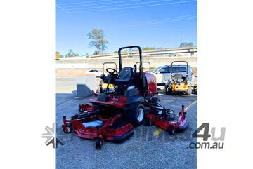 Toro Groundsmaster 4000-D - Confident Mowing on Hills and Wet Grass!