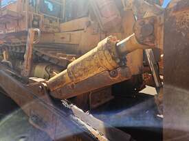 KOMATSU D475-5EO CRAWLER DOZER WITH SINGLE SHANK RIPPER - picture2' - Click to enlarge