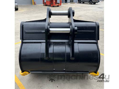 Heavy Duty Rock Bucket: 36T-44T