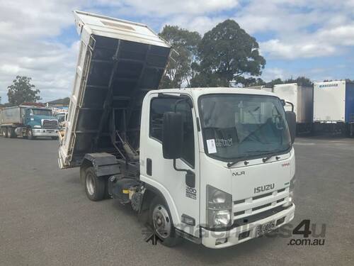 2013 Isuzu NLR 200 Short Tipper