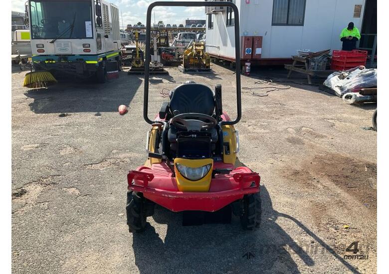 caption 2019 Razorback CMX2302 Underbelly Ride On Mower