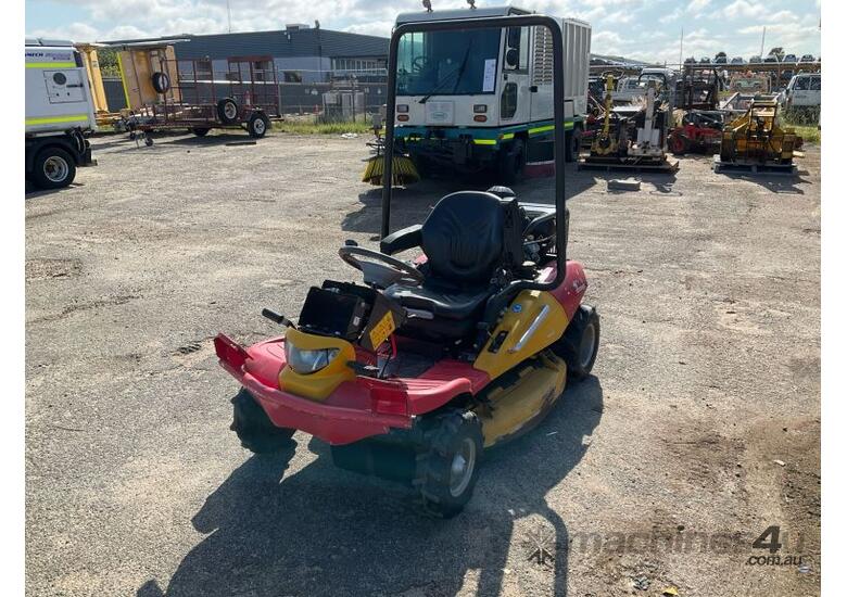 caption 2019 Razorback CMX2302 Underbelly Ride On Mower