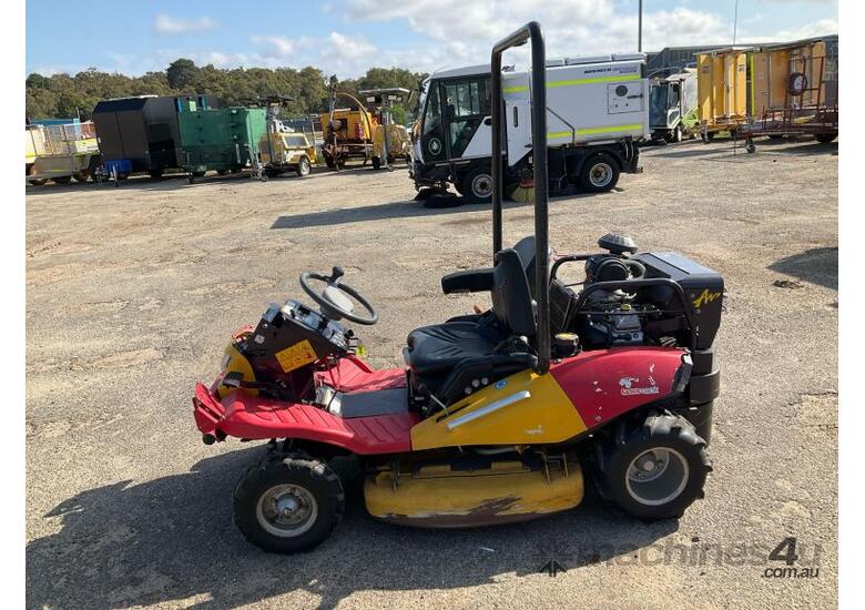caption 2019 Razorback CMX2302 Underbelly Ride On Mower