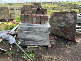 3 x Pallets of Bricks - picture1' - Click to enlarge