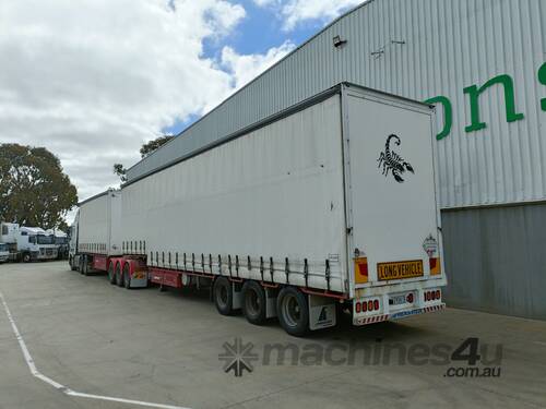 2006 Maxitrans ST-3 Drop Deck Curtainsider B Double Set