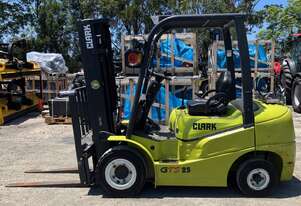 Clark GTS25L # 2,5 Tonne Gas Forklift # 2500kg Load Capacity # 4800mm Lift Height