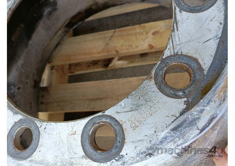 caption 4 X Assorted Truck Rims