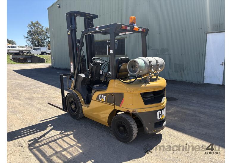 caption 2018 CAT GP25NT Forklift