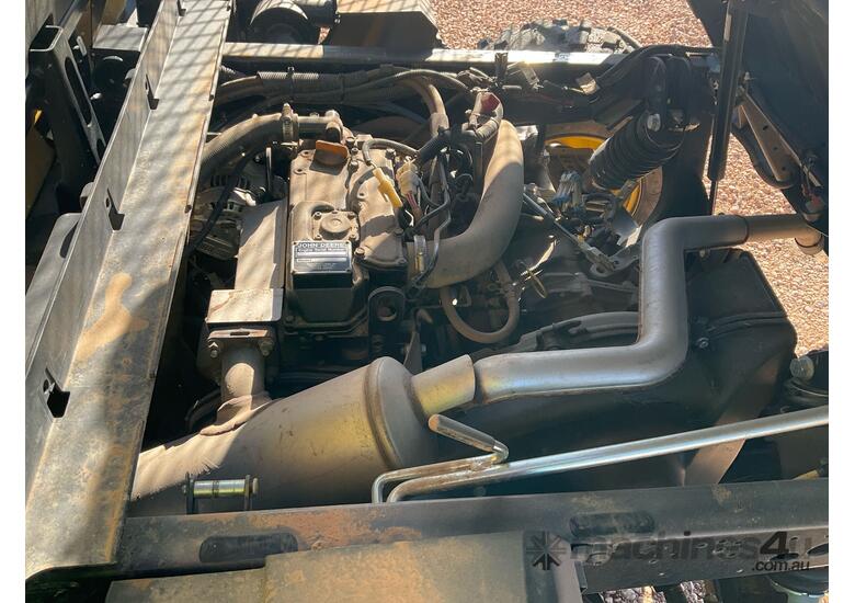 caption 2020 John Deere XUV865E ATV 4WD