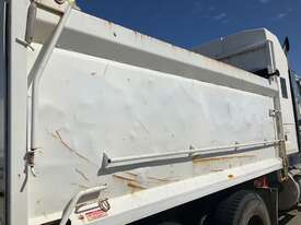 1988 International Transtar 4670 Tipper - picture2' - Click to enlarge
