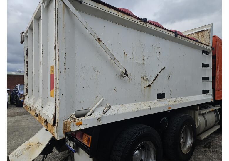 caption 2004 Volvo MK2 FH 6x4 Tipper (480Hp) W/ Hamlex Tri-Axle Dog Trailer