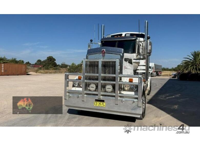 caption (8677) Kenworth 909 - 2013