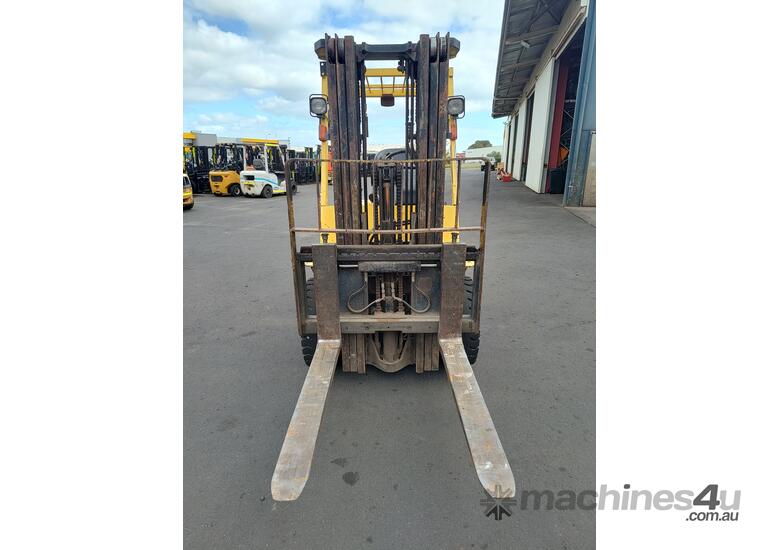 caption 3T Diesel Container Mast