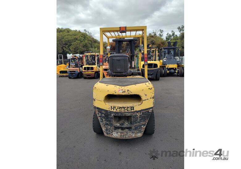 caption 3T Diesel Container Mast