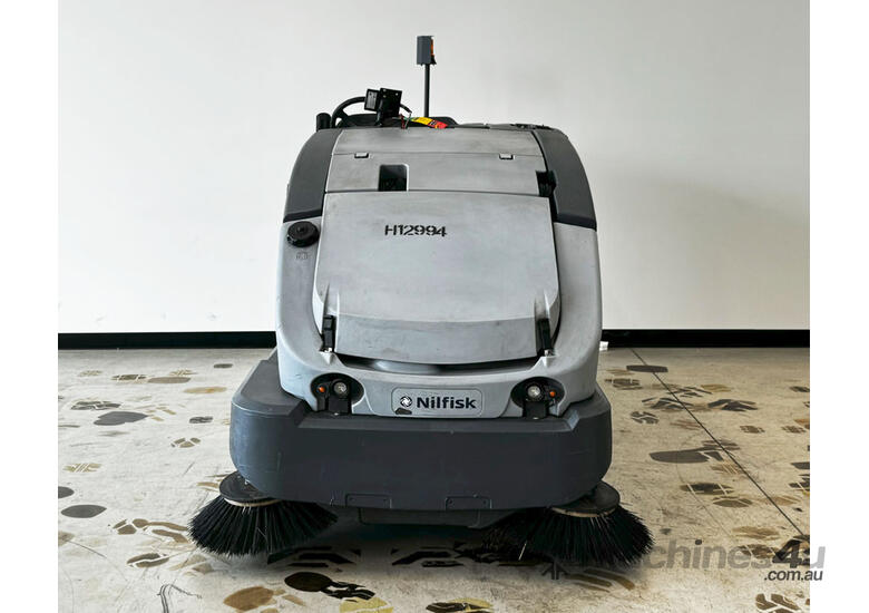 caption NILFISK CS7000 SWEEPERSCRUBBER