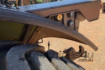 2019 Fendt 211P Vario 4x4 Tractor