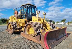 Caterpillar 2008   825H