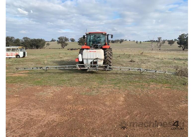 caption Boom spray 600ltr